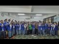 Coach Priska Sahanaya Menyampaikan Tips Public Speaking di SMK 1 Barunawati