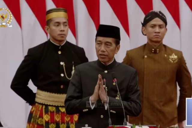 Presiden Jokowi Sampaikan Permohonan Maaf dan Serahkan Estafet Kepemimpinan kepada Prabowo Subianto