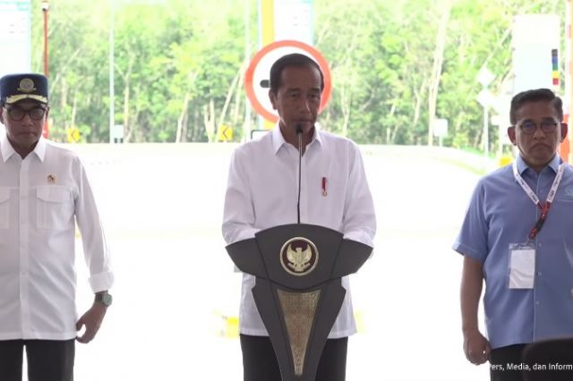 Presiden Jokowi Resmikan Tol Trans Sumatera di Jambi Jelang Purnatugas