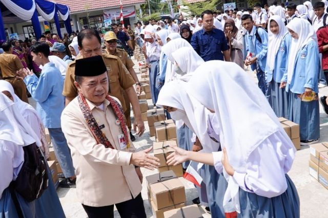 Gubernur Jambi Dorong Peningkatan Pendidikan di Muaro Jambi melalui Program Dumisake