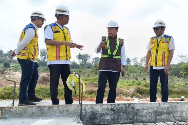 Gubernur Jambi Tinjau Progres Pembangunan Tol Bayung Lincir - Tempino: Optimis Selesai Tepat Waktu