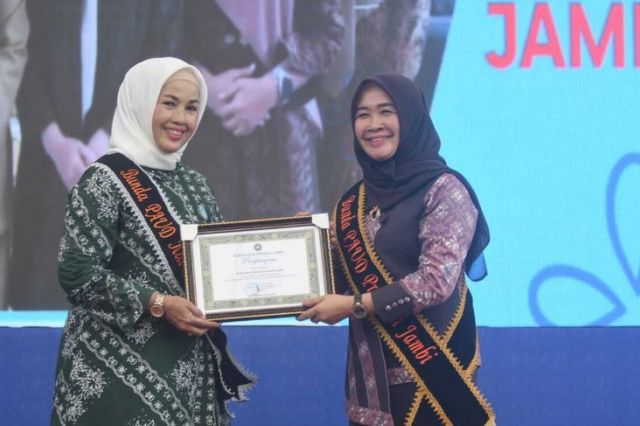 Sosialisasi Transisi PAUD ke SD: Bunda PAUD Muaro Jambi Hadiri Kegiatan di Provinsi Jambi