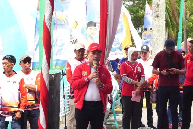 Pacu Perahu di Sungai Batanghari: Gubernur Al Haris Beri Penghargaan dan Komitmen untuk Pengembangan