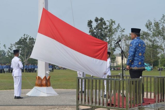 Upacara HKN di Muaro Jambi: Sekda Budhi Hartono Ajak ASN Tingkatkan Kinerja dan Jaga Netralitas Pilkada