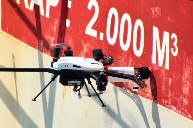 Meningkatkan Keamanan NDT di Industri Oil & Gas dengan Drone Inspeksi Voliro T