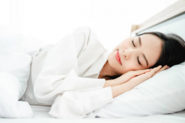 Ternyata Ada 5 Suara Ini yang Bisa Membantu Anda Tidur Lebih Nyenyak, Temukan Sekarang!