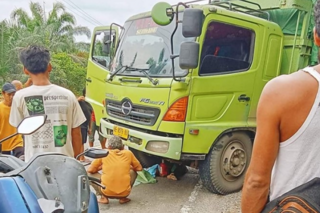 Detik-detik Kecelakaan Maut di Jalan Lintas Timur Muaro Jambi! Truk Mundur, Mahasiswi Tewas Mengenaskan