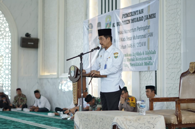 Pj Bupati Muaro Jambi Hadiri Peringatan Maulid Nabi dan Lepas Kontingen Kafilah MTQ untuk Bertanding di Tingkat Provinsi