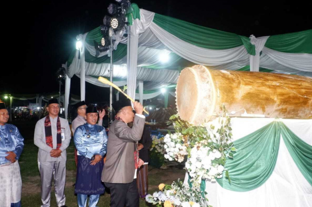 Pembukaan MTQ Ke-53 Tingkat Kecamatan Sekernan, Sekda Muaro Jambi Ajak Masyarakat Sukseskan Acara