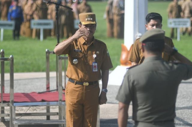 Penjabat Bupati Raden Najmi Pimpin Apel Gabungan di Lingkungan Muaro Jambi