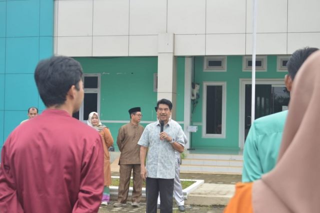 Memastikan Pelayanan Pada Masyarakat Pjt Bupati Muaro Jambi Lakukan Kunjungan ke Dinas Kesehatan