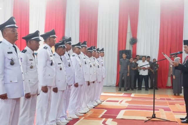 Pj Bupati Muaro Jambi  Raden Najmi Kukuhkan Perpanjangan masa Jabatan Kades se-Kabupaten Muaro Jambi