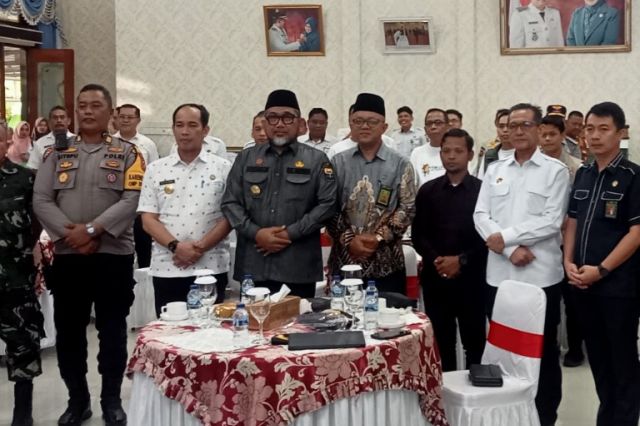 Pjs. Gubernur Sudirman Pantau Persiapan Pilkada 2024 di Tanjung Jabung Barat, Ingatkan Antisipasi Masalah Potensial