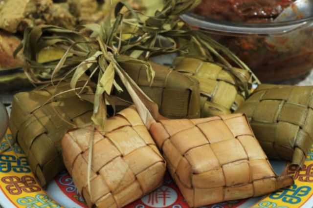 5 Cara Menyimpan Ketupat Agar Tahan Berminggu-minggu, Simak Disini!