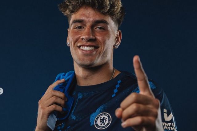 Ungkap Rahasia! Striker Baru Chelsea Marc Guiu Siap Tambah Daya Gedor Tim Asuhan Enzo Maresca