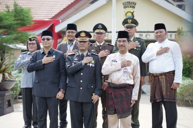 Pj Muaro Jambi Hadiri Acara HUT Bhayangkara ke 78 di Mako Polres Muaro Jambi