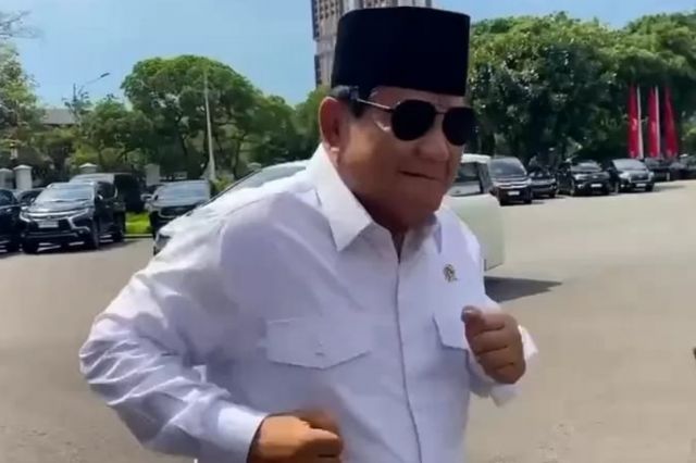 Prabowo Pastikan  Dirinya Sudah Pulih Usai Operasi Dengan Gaya Silat dan Berlarian Kecil