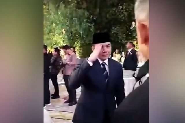 Mayor Teddy Hormat ke 'Sosok Kaya Raya'?  Sosok yang Dihormati Ternyata Mengejutkan!