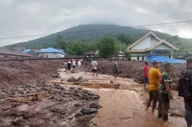 Proses Pencarian dan Evakuasi Korban Banjir Bandang di Kelurahan Rua Ternate Dihentikan Sementara