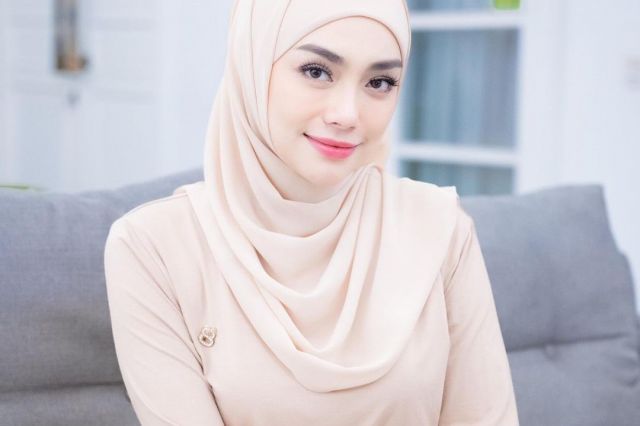 Penampilan Terbaru Celine Evangelista, Sering Tampil Anggun dalam Balutan Hijab Sejak Resmi Mualaf