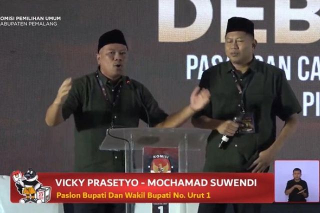 Aksi Vicky Prasetyo Jadi Sorotan Saat Debat Pilkada Pemalang, Bernyanyi Sampai Selebrasi