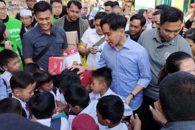 Ini Lauk Makan Siang Gratis yang Dibagikan Gibran di Bogor Hari Ini