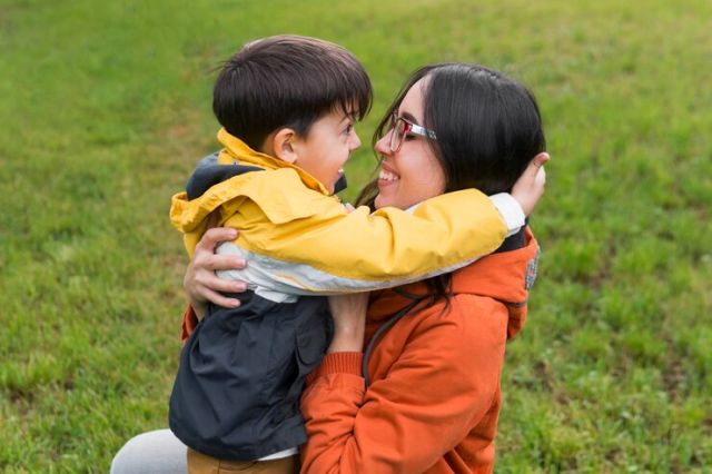 Bund, Bantu Atasi Rasa Pemalu Anak dengan 5 Cara Ini, Dijamin Anak Lebih Percaya Diri