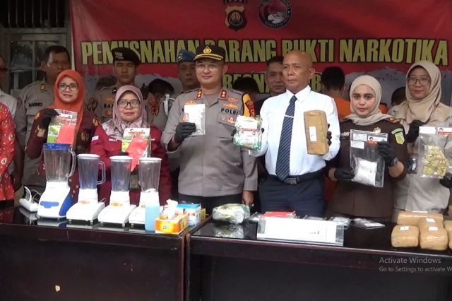 Satres Narkoba Polresta Jambi Musnahkan Barang Bukti Narkotika