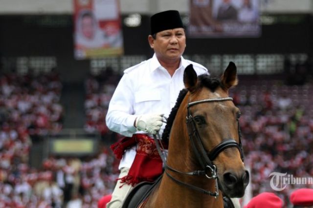 Telusuri Uniknya Hobi Prabowo Subianto, Dari Terjun Payung hingga Berkuda