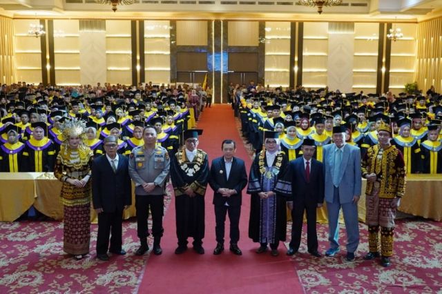 Gubernur Al Haris Hadiri Wisuda Daerah Universitas Terbuka Jambi, Sebut Pelopor Pendidikan Jarak Jauh