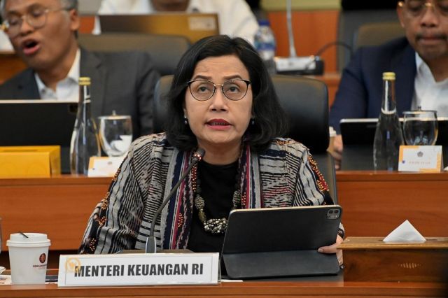 Sri Mulyani Perkenalkan Thomas Djiwandono ke DPR RI, Kode Kandidat Penerus Menteri Keuangan?