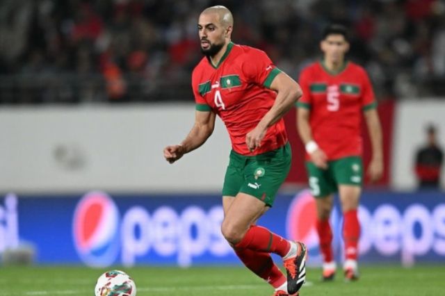 Sofyan Amrabat: Masa Depan di Manchester United atau Kembali ke Fiorentina?