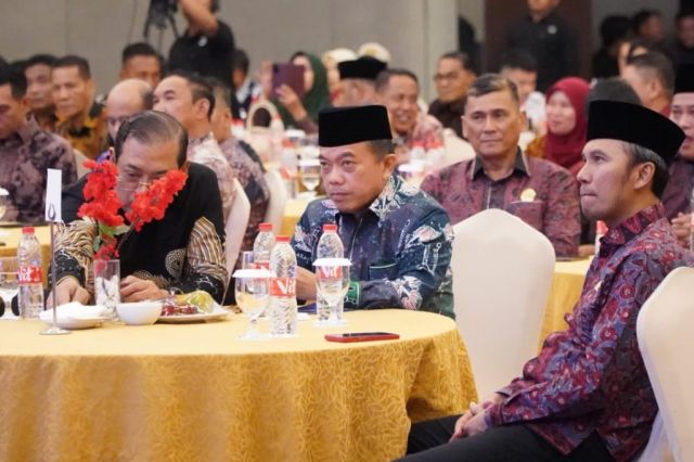 Malam Anugerah Keterbukaan Informasi Jambi 2024: Gubernur Al Haris Serukan Pentingnya Transparansi Publik